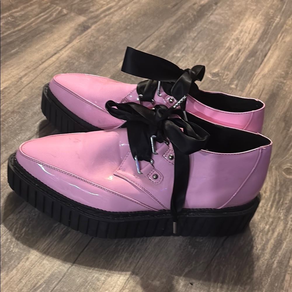 Stylish Pink Women's Shoes with Black Accents